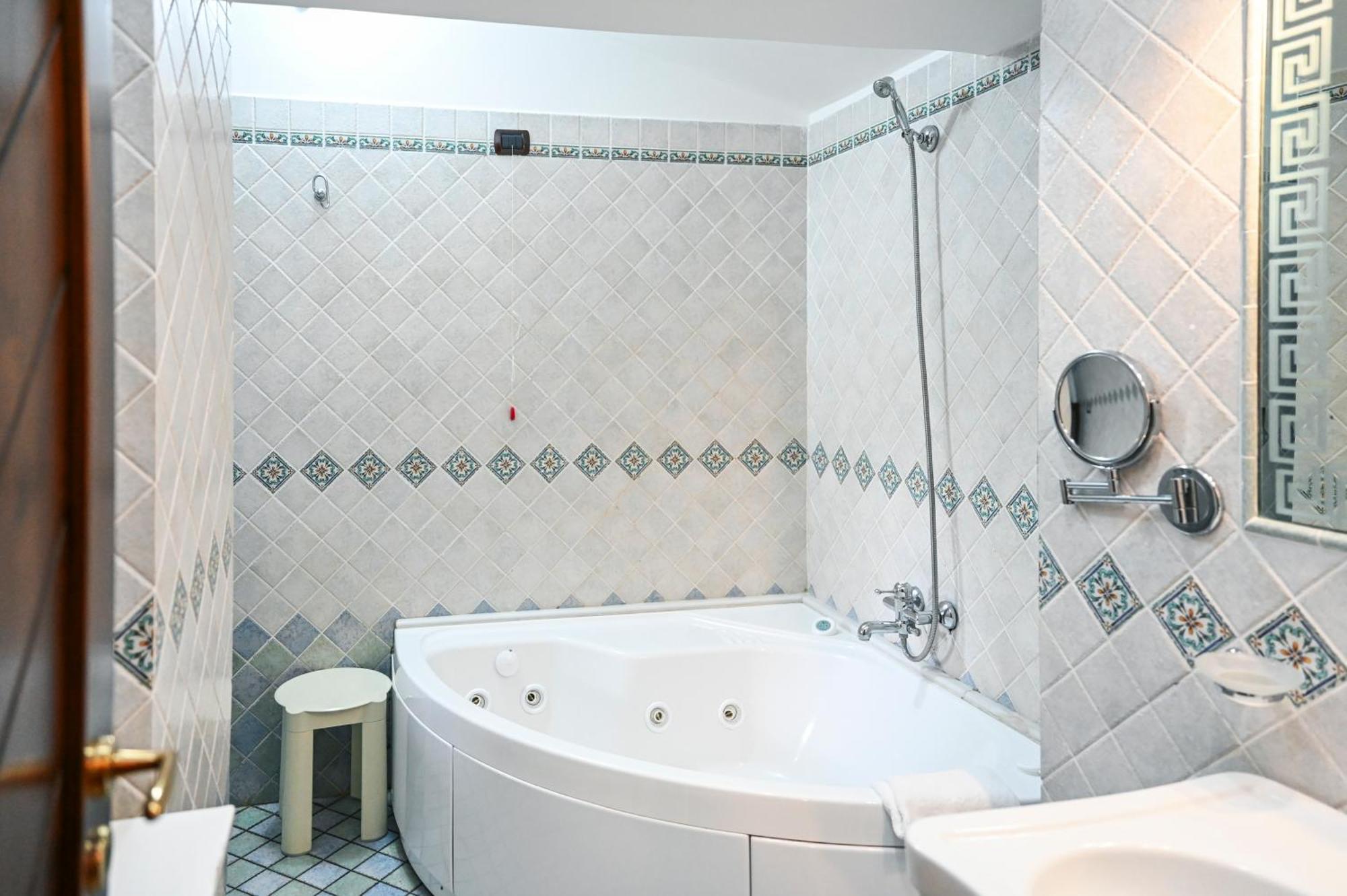 Palazzo Krataiis 4*